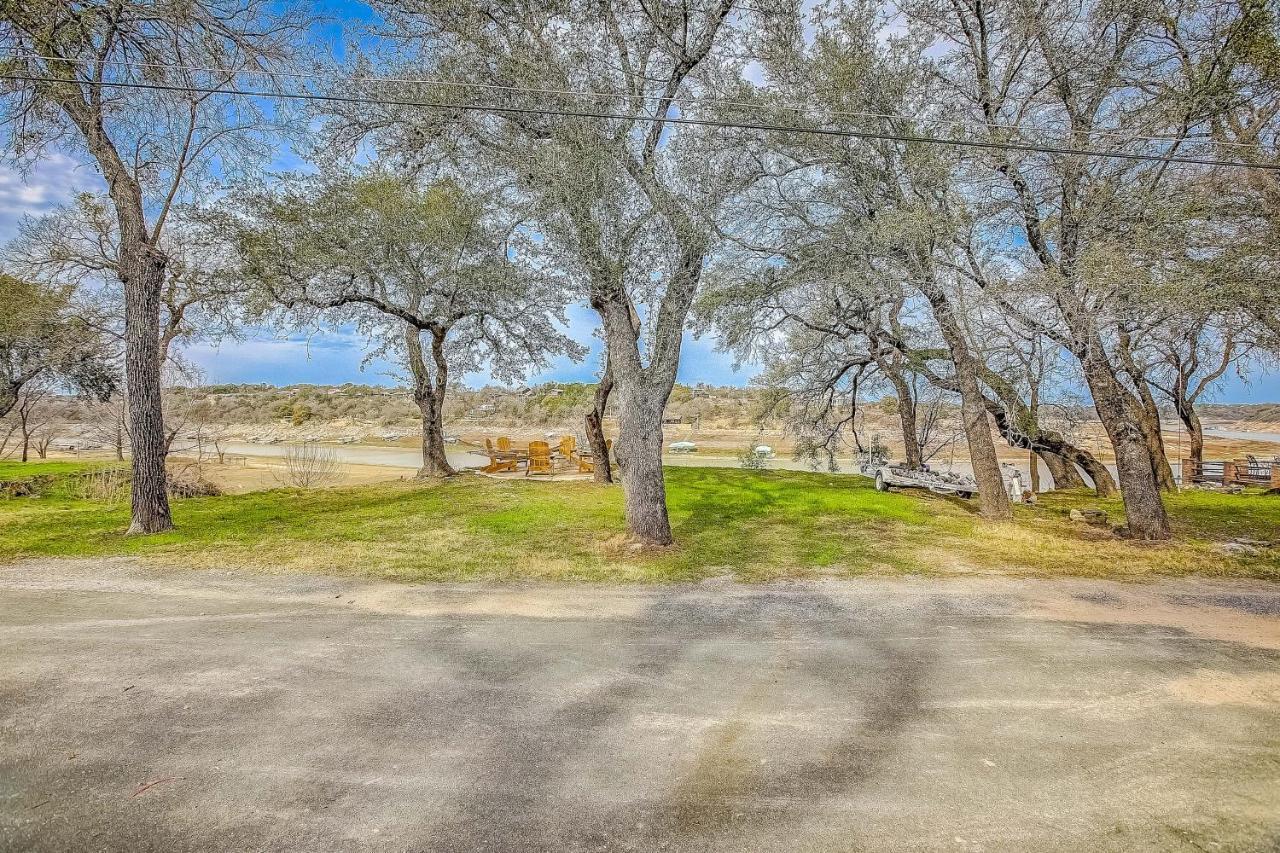 Lakeview Lodge Spicewood Екстериор снимка