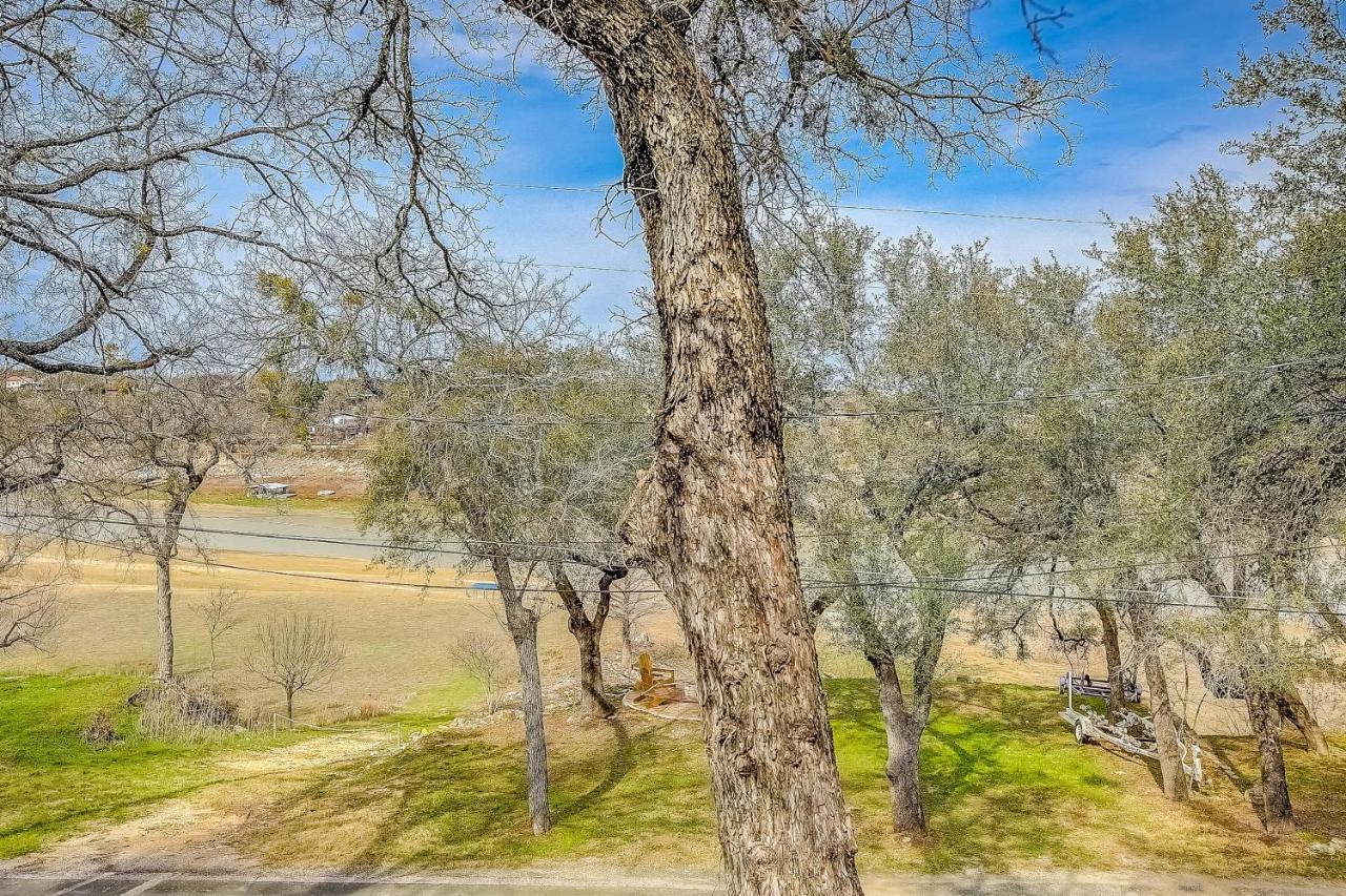 Lakeview Lodge Spicewood Екстериор снимка