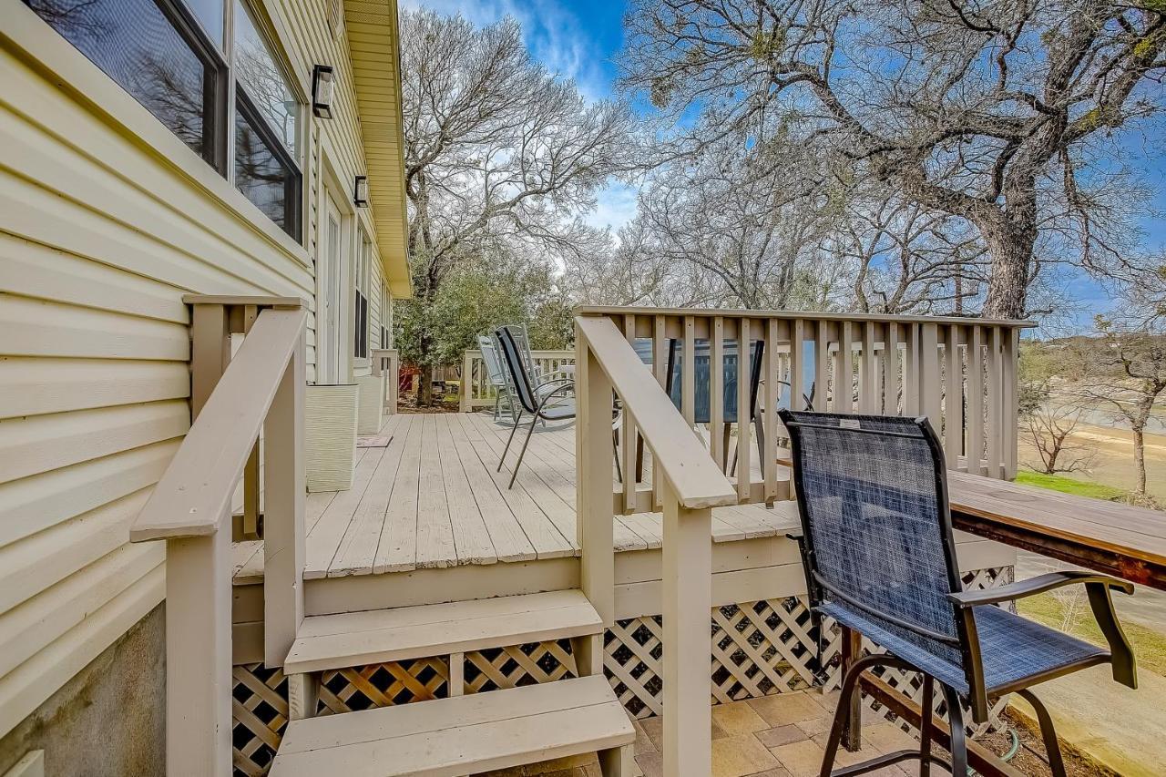 Lakeview Lodge Spicewood Екстериор снимка