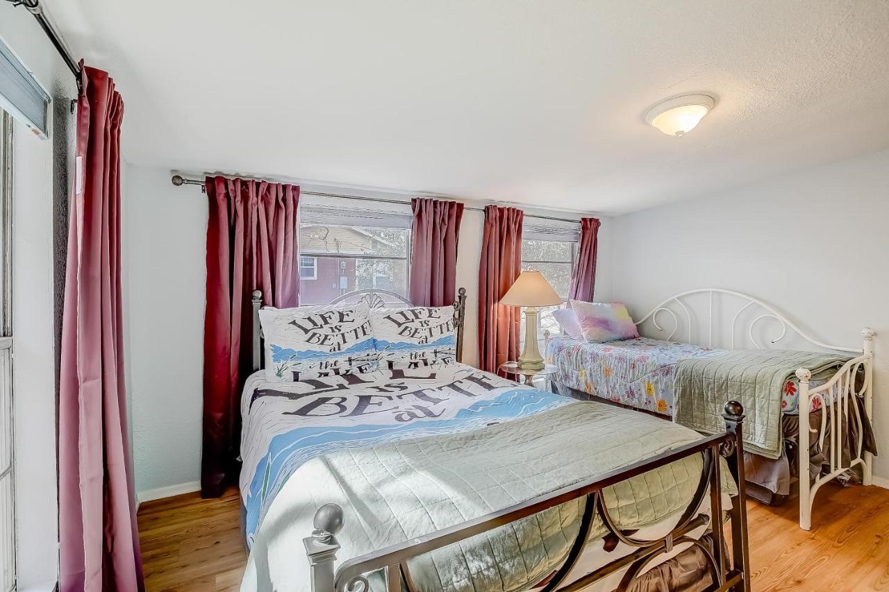 Lakeview Lodge Spicewood Екстериор снимка